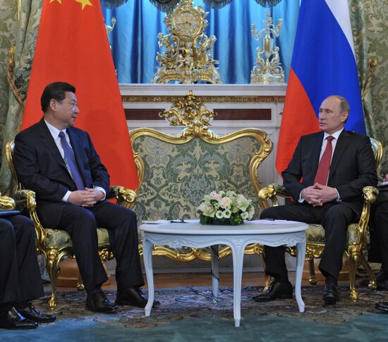 Vladimir Putin meets with Xi Jinping