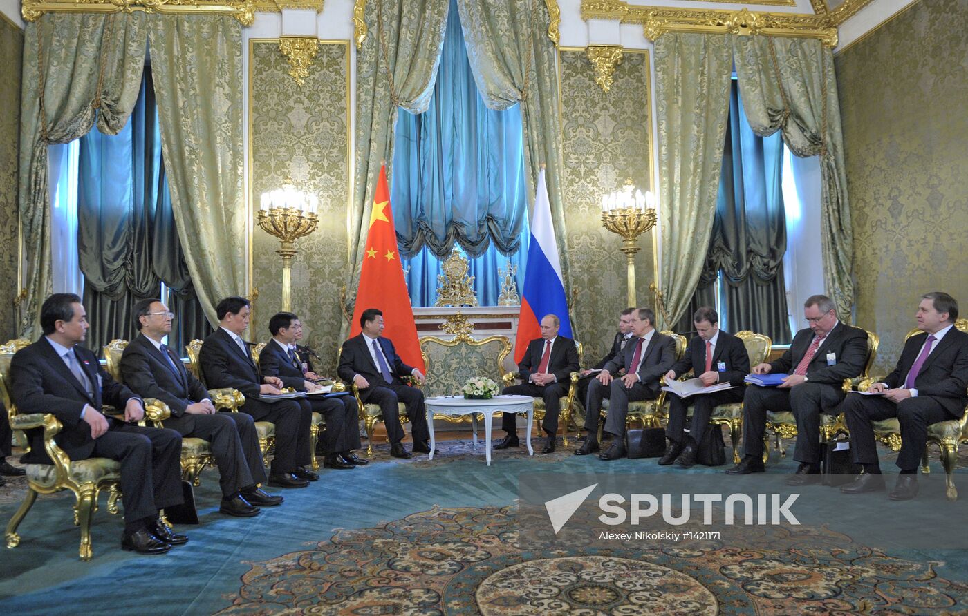 Vladimir Putin meets with Xi Jinping