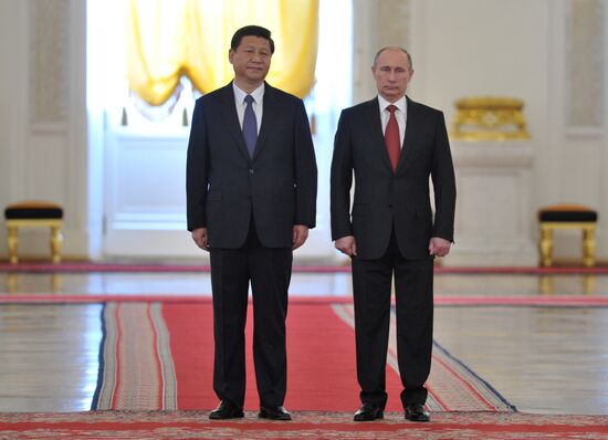 Vladimir Putin meets with Xi Jinping