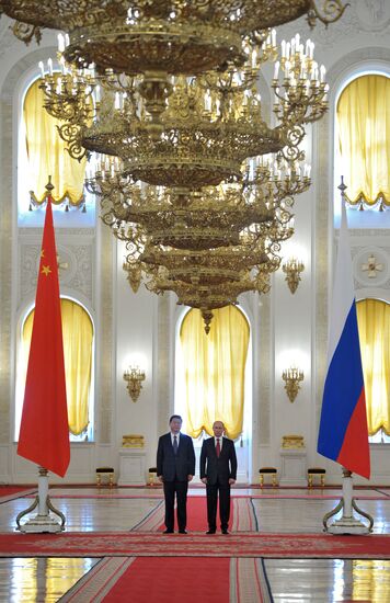Vladimir Putin meets with Xi Jinping