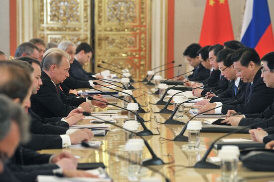 Vladimir Putin meets with Xi Jinping