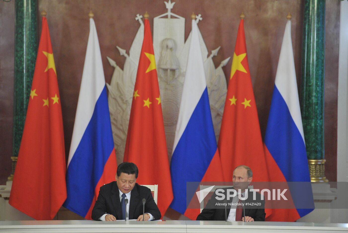 Vladimir Putin meets with Xi Jinping