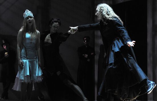 'The Picture of Dorian Gray' rehearsed in Yermolova Theater