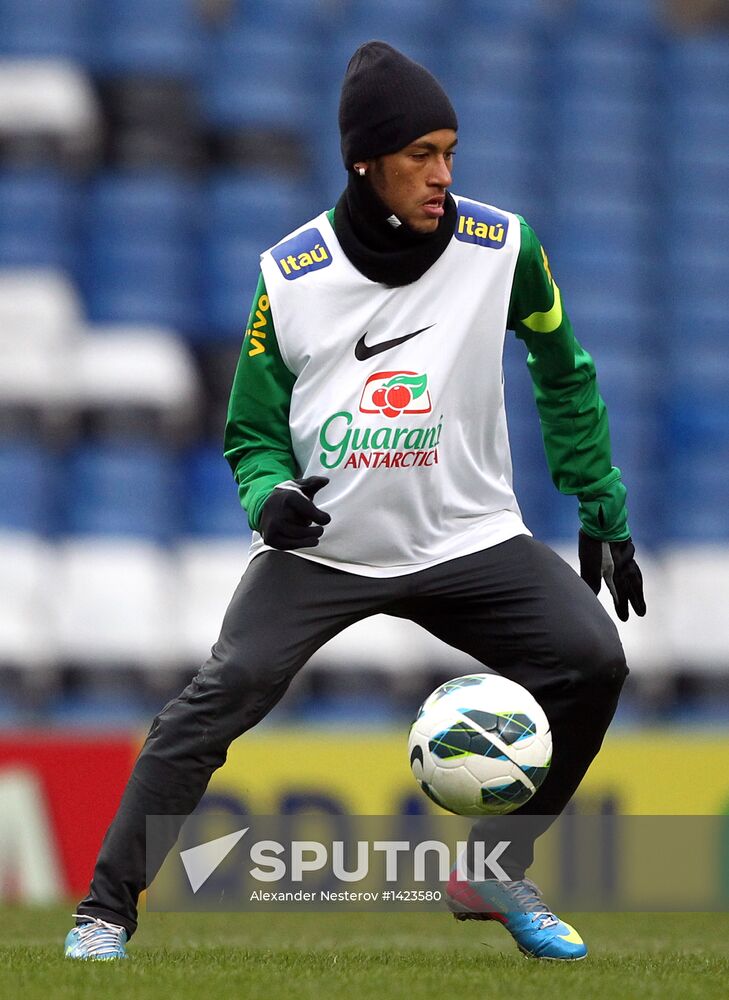 Brazilian national football team holds training session