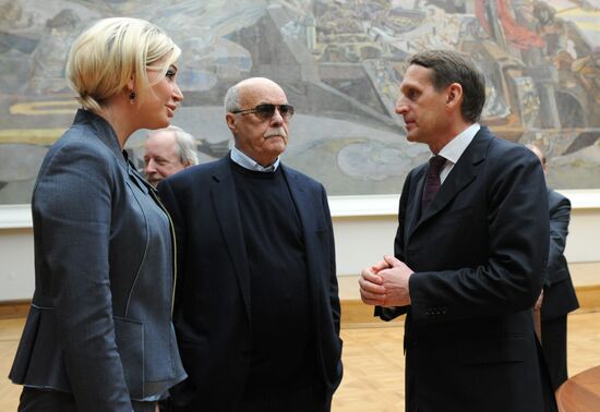 Sergei Naryshkin meets with cultural arts professionals