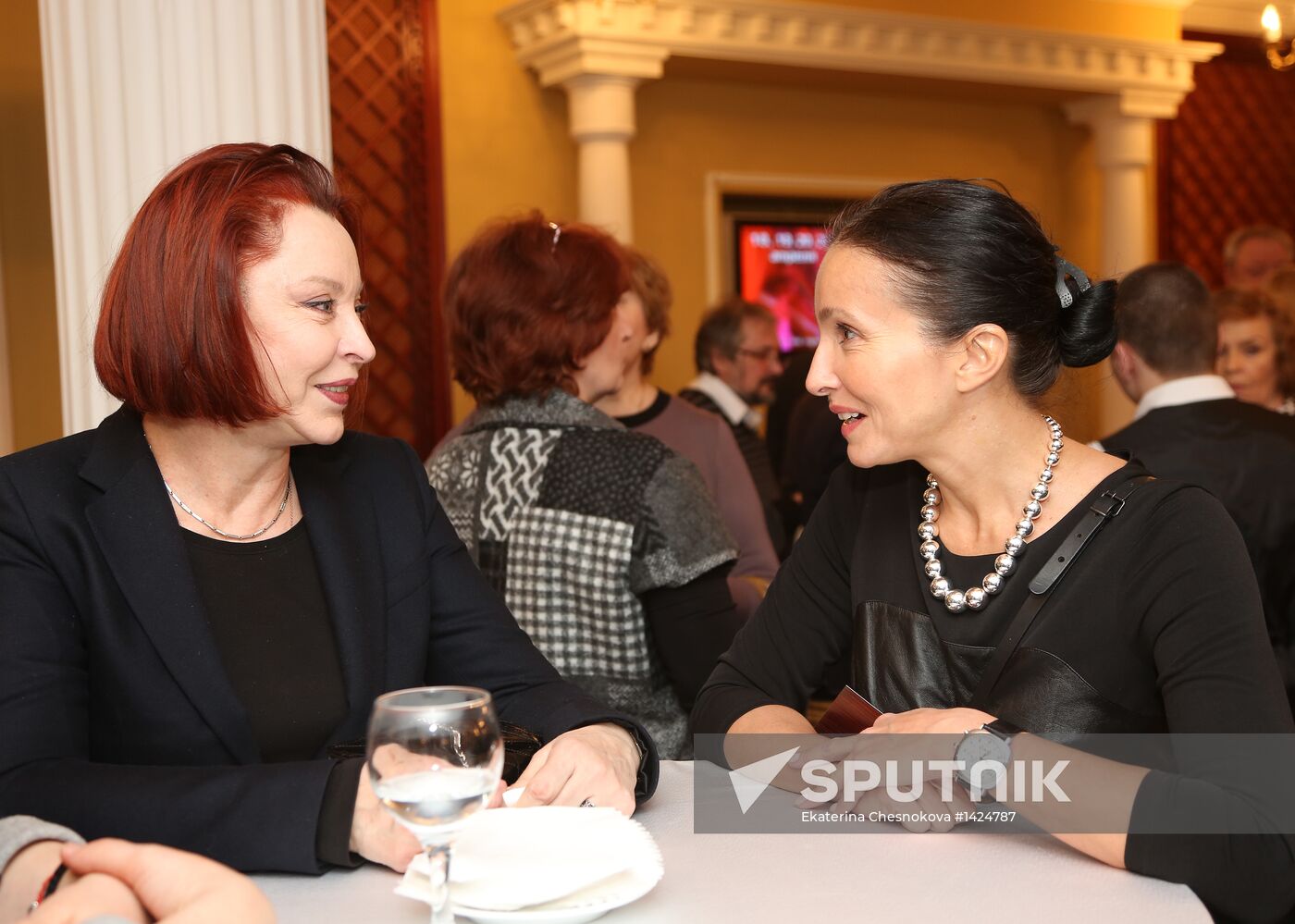 Moscow's "Et Cetera" Theater celebrates 20th anniversary