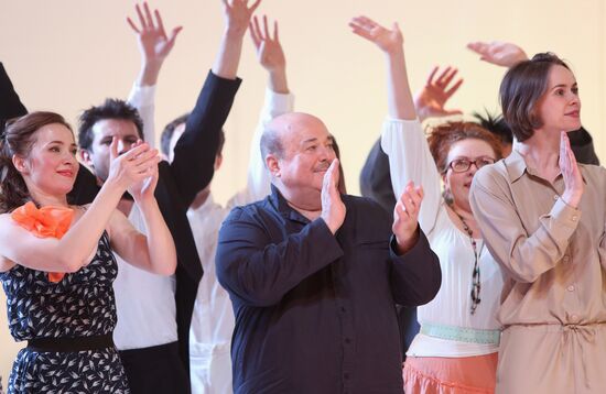 Moscow's "Et Cetera" Theater celebrates 20th anniversary