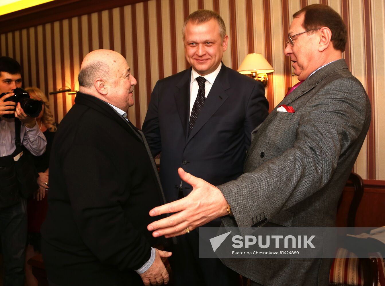 Moscow's "Et Cetera" Theater celebrates 20th anniversary