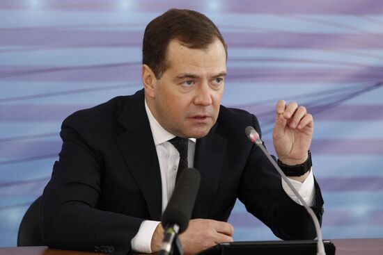 Medvedev visits Moscow Institute for Physics and Technology