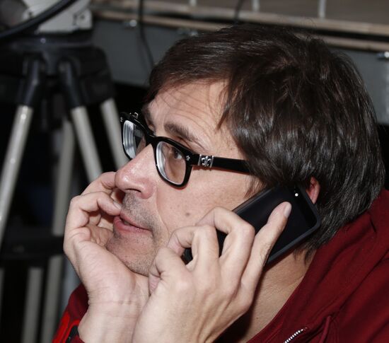 "Newsical" Gospodin Khoroshy airs on Dozhd Internet TV channel