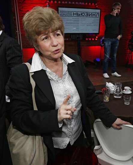 "Newsical" Gospodin Khoroshy airs on Dozhd Internet TV channel