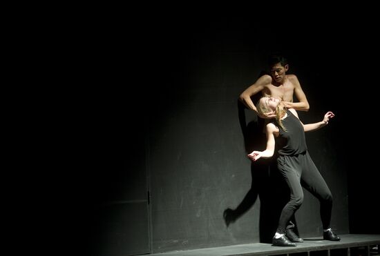 Project "Dialogues" at Winzavod Center's Platform stage