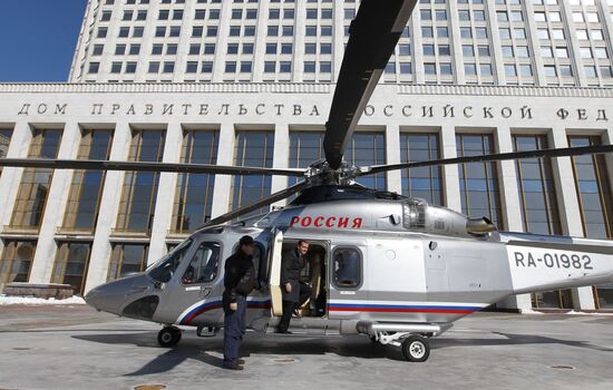 Dmitry Medvedev arrives at Government House by helicopter