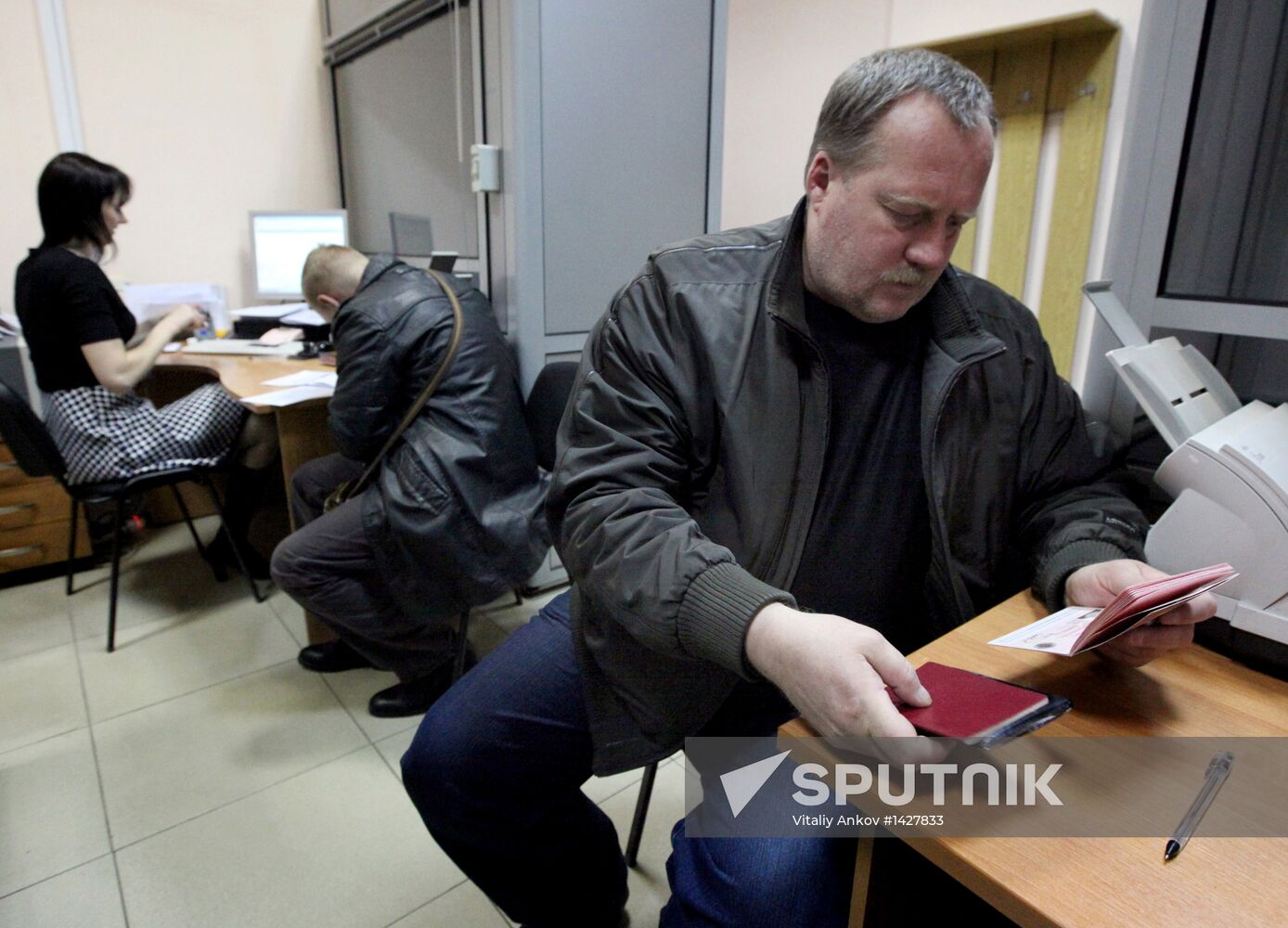 Processing and issuing biometric foreign passports