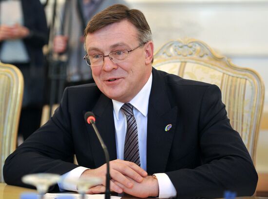Meeting of Russian and Ukrainian foreign ministers