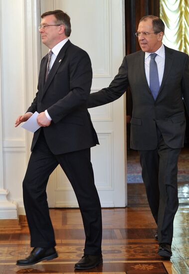 Meeting of Russian and Ukrainian foreign ministers
