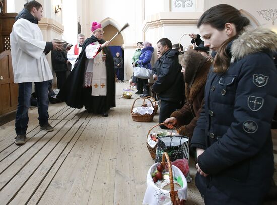 Blessing of food for catholic Easter