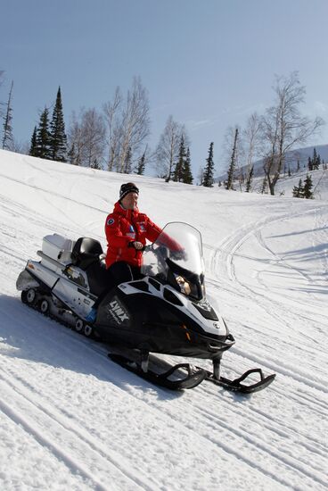 Dmitry Medvedev visits Sheregesh ski resort