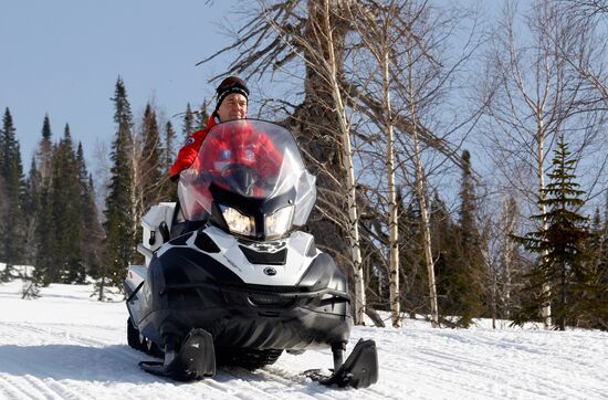 Dmitry Medvedev visits Sheregesh ski resort