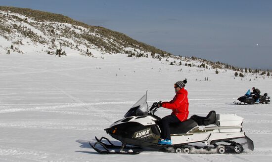 Dmitry Medvedev visits Sheregesh ski resort