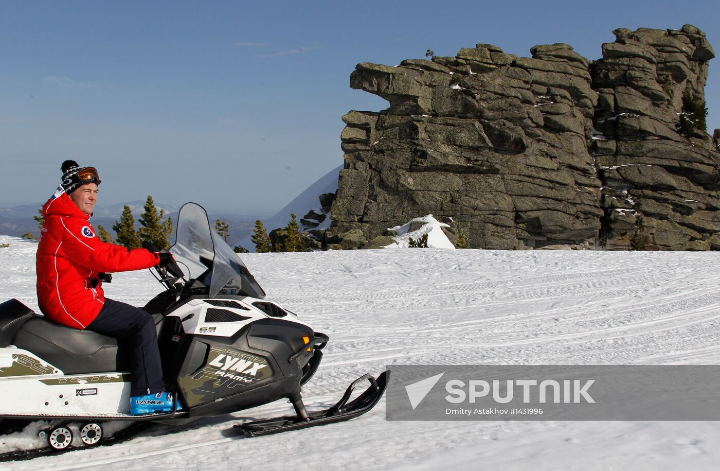 Dmitry Medvedev visits Sheregesh ski resort