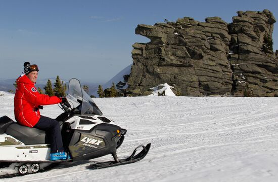 Dmitry Medvedev visits Sheregesh ski resort