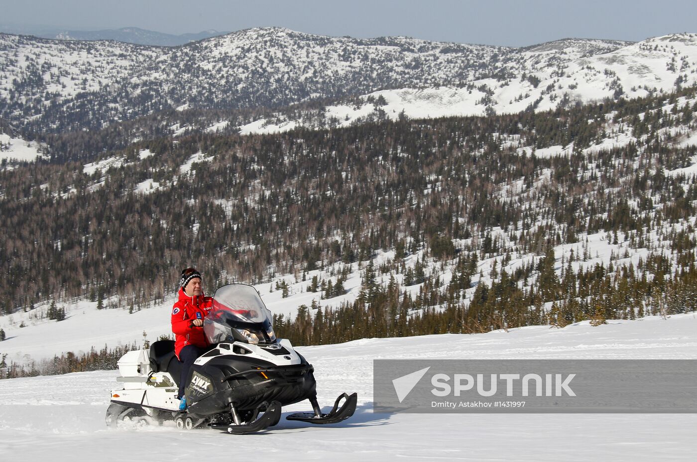 Dmitry Medvedev visits Sheregesh ski resort