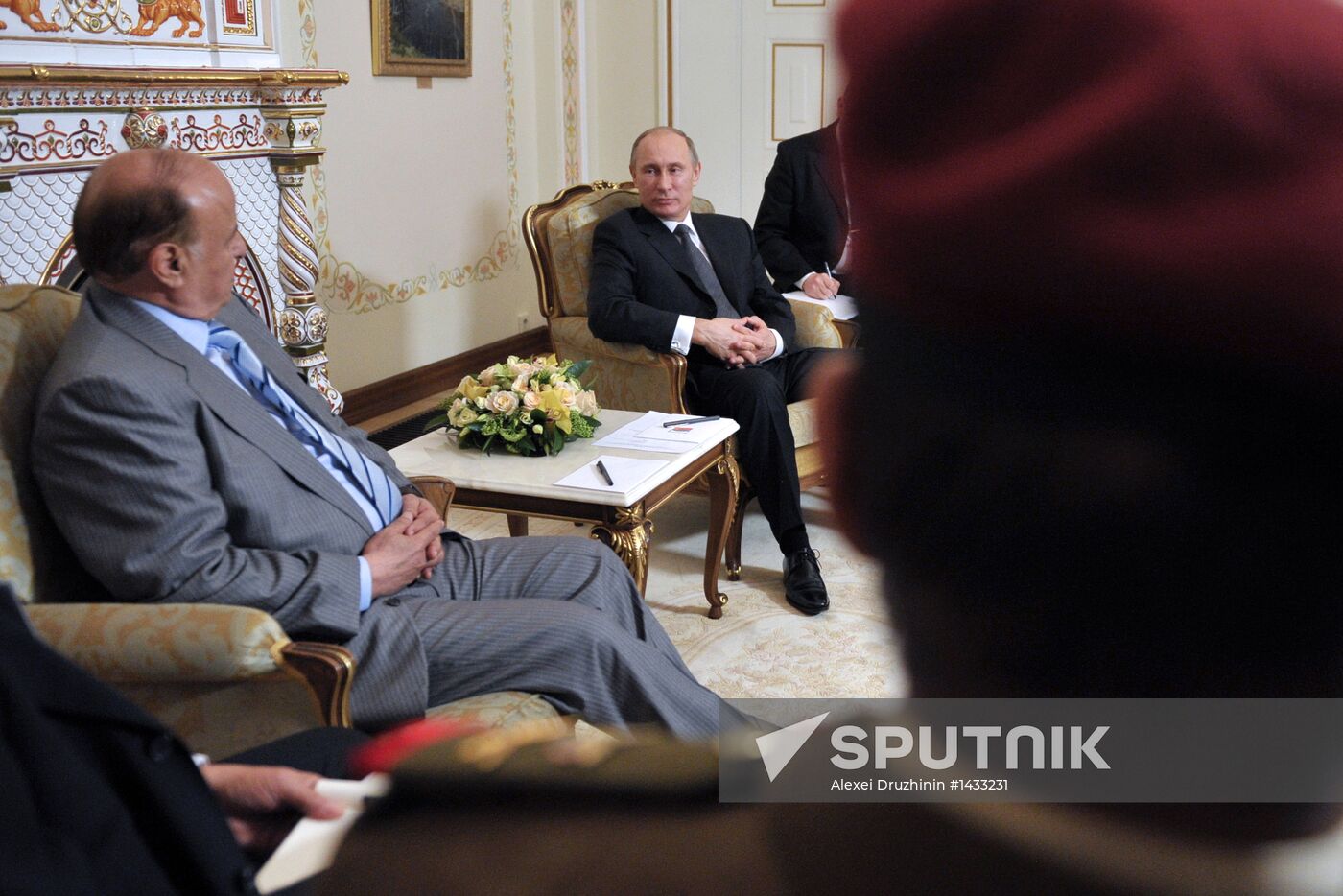 Putin meets with Yemen's President Abd Rabbuh Mansur Hadi