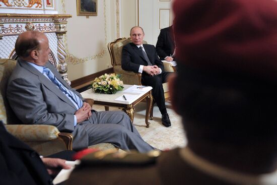 Putin meets with Yemen's President Abd Rabbuh Mansur Hadi