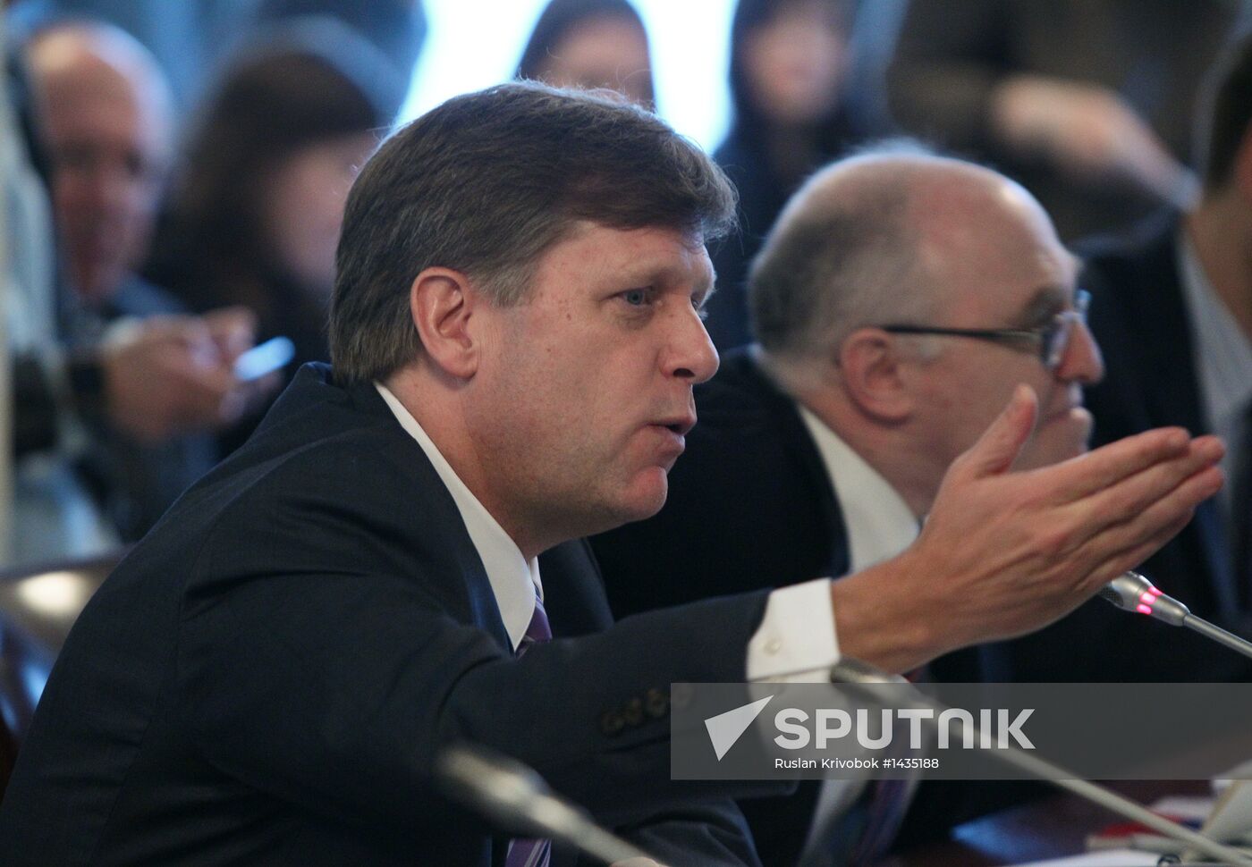 Round table with US Ambassador Michael McFaul