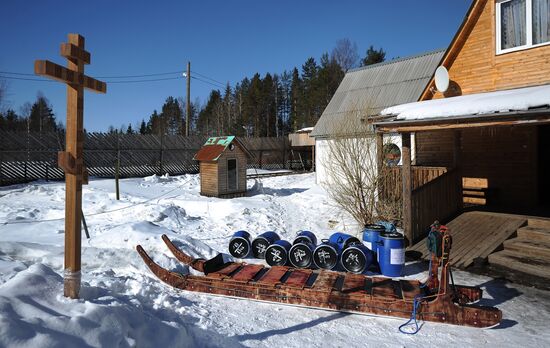 Fyodor Konyukhov heads out on dogsled expedition