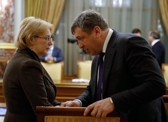 Dmitry Medvedev chairs Russian Government meeting
