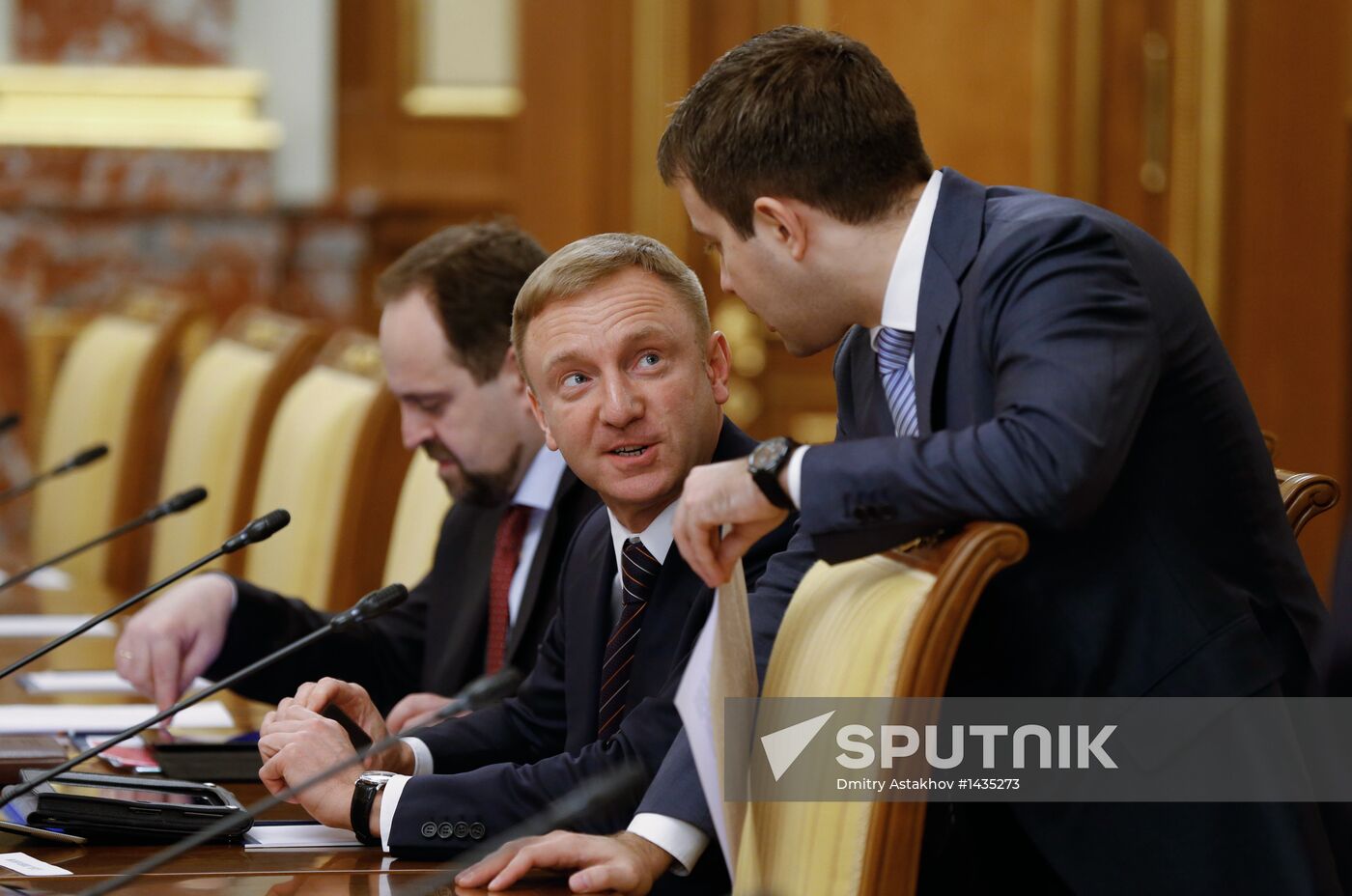 Dmitry Medvedev chairs Russian Government meeting