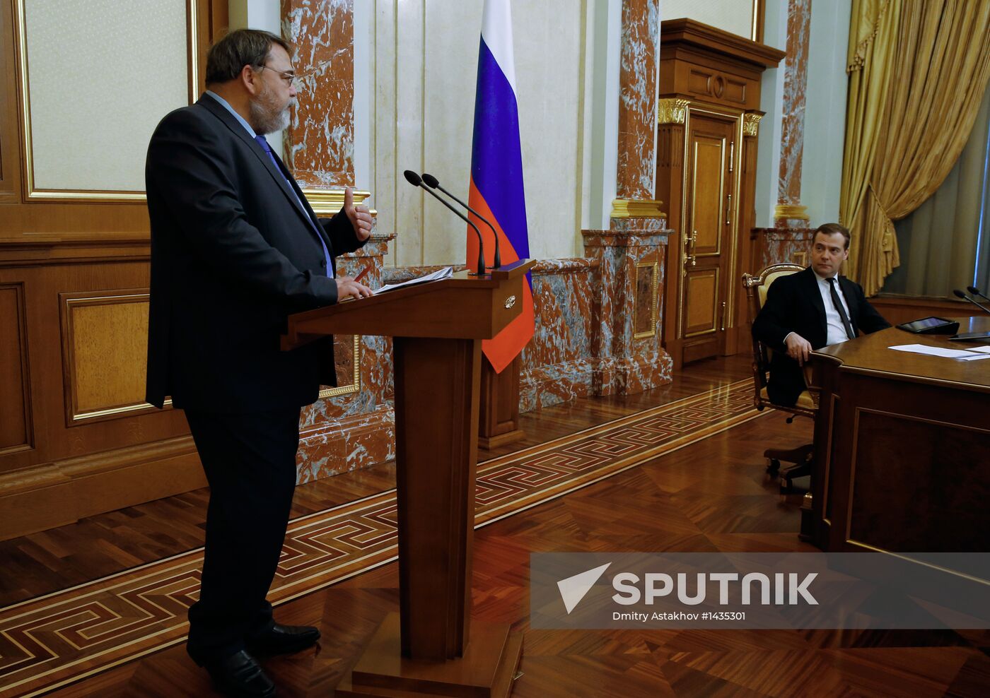 Dmitry Medvedev chairs Russian Government meeting