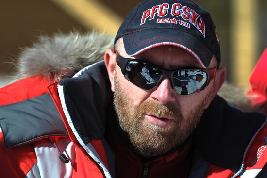 Fyodor Konyukhov heads out on dogsled expedition