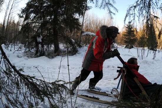 Fyodor Konyukhov heads out on dogsled expedition