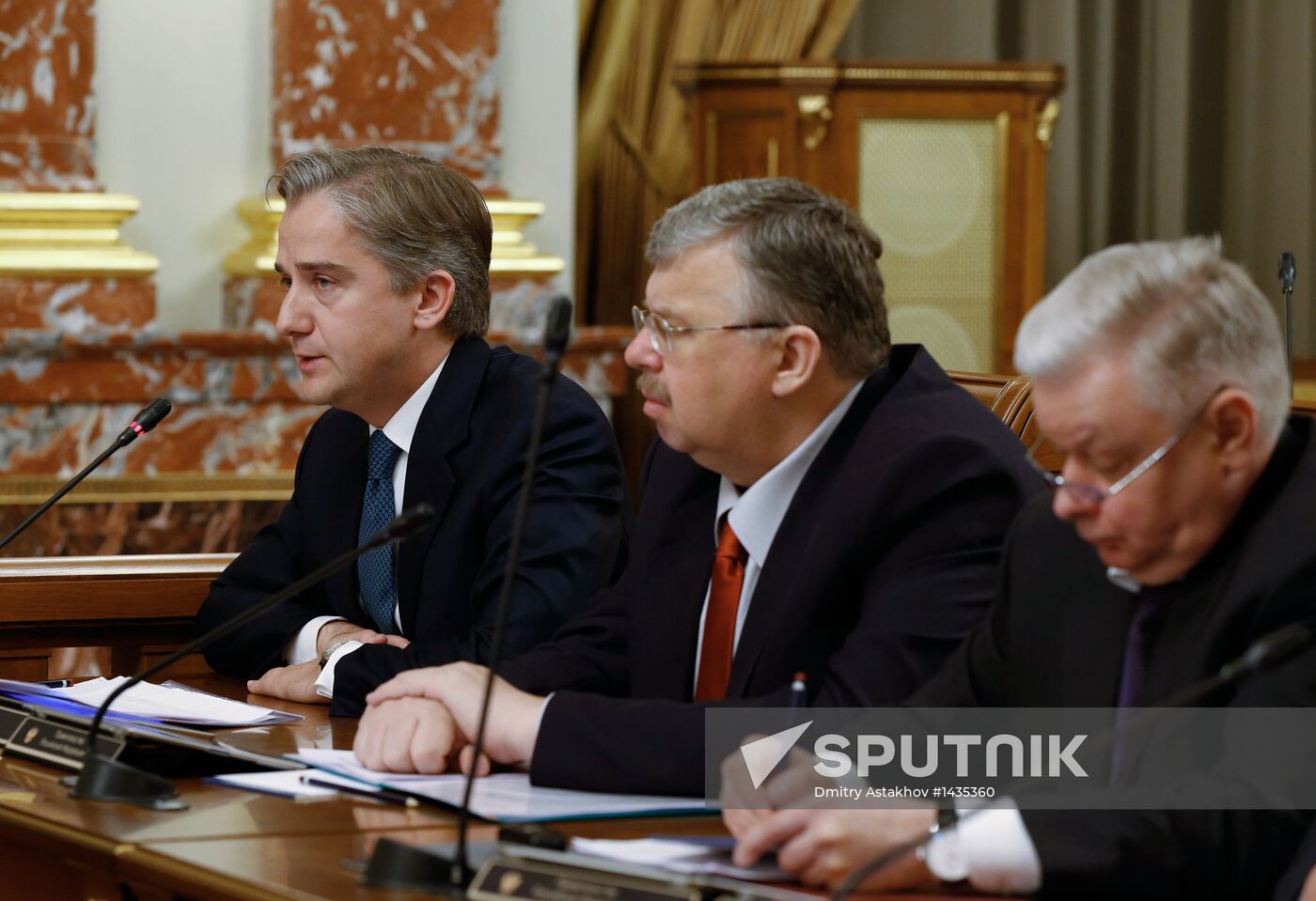 Dmitry Medvedev chairs Russian Government meeting