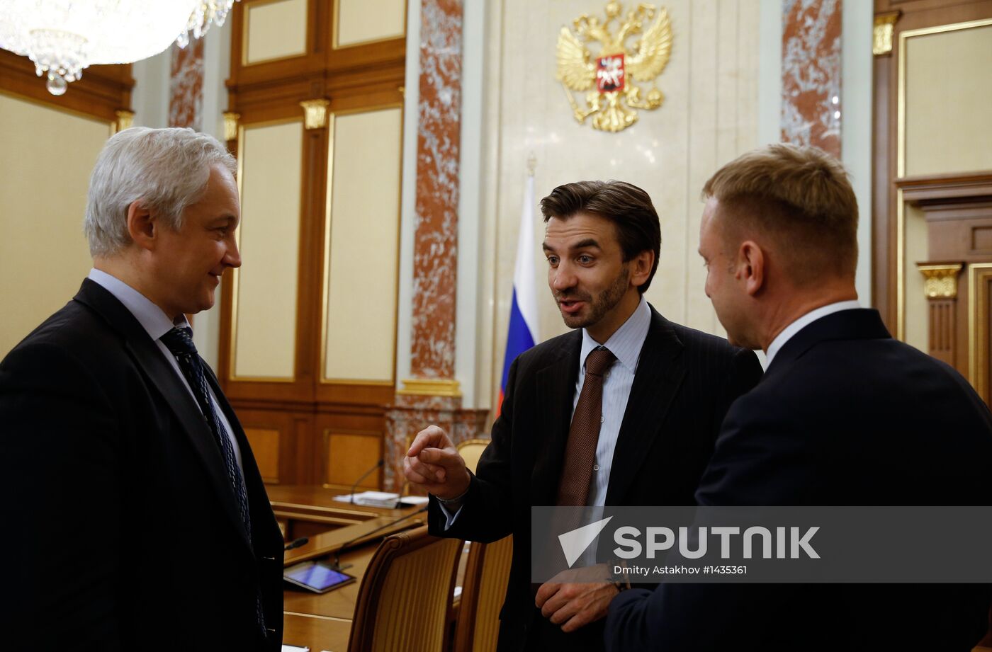 Dmitry Medvedev chairs Russian Government meeting