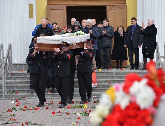Funeral service for Valery Zolotukhin in Altai Region