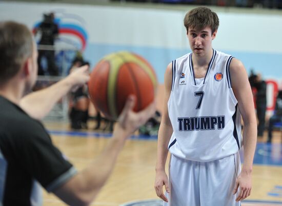 Basketball player Karasev decides to participate in NBA draft