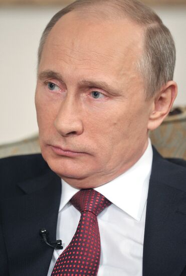 Vladimir Putin gives interview to German broadcaster ARD