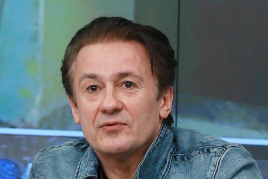 "Oleg Menshikov and Yermolova Theater: a Year Together"