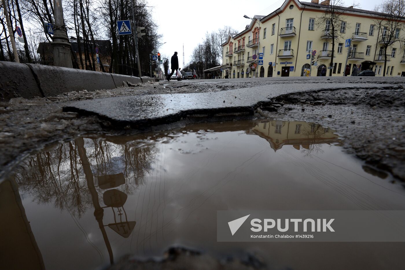 Broken roads in Veliky Novgorod