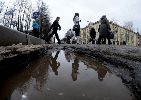 Broken roads in Veliky Novgorod