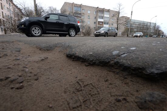 Broken roads in Veliky Novgorod