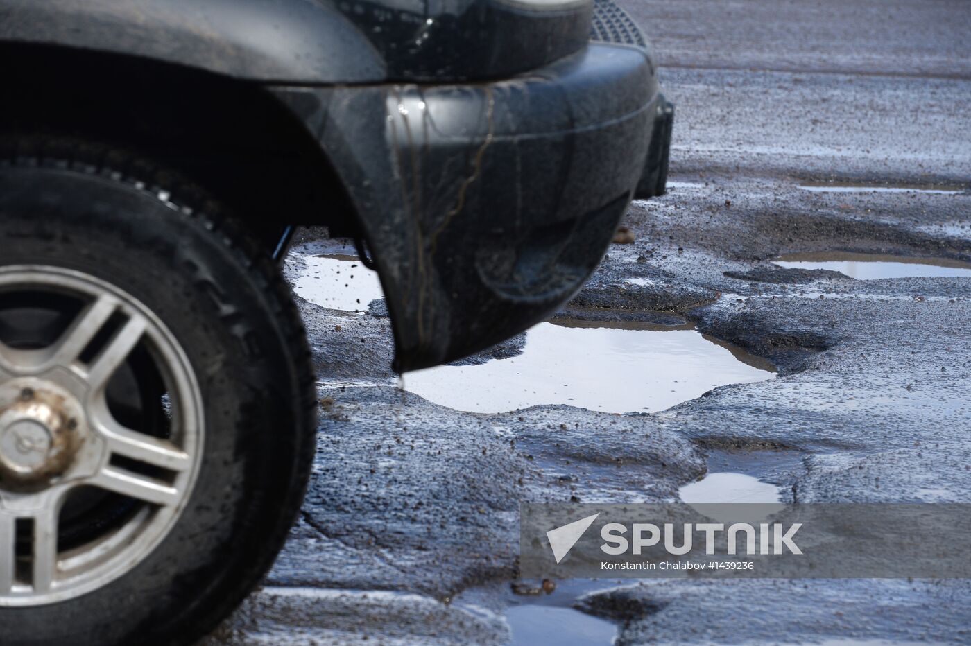Broken roads in Veliky Novgorod