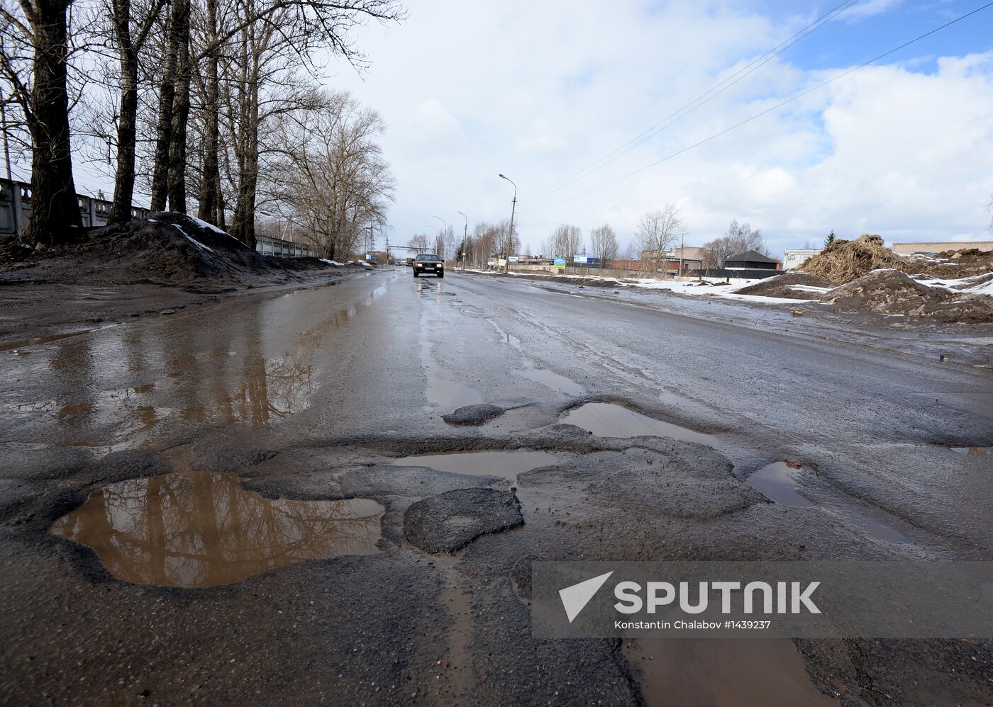 Broken roads in Veliky Novgorod