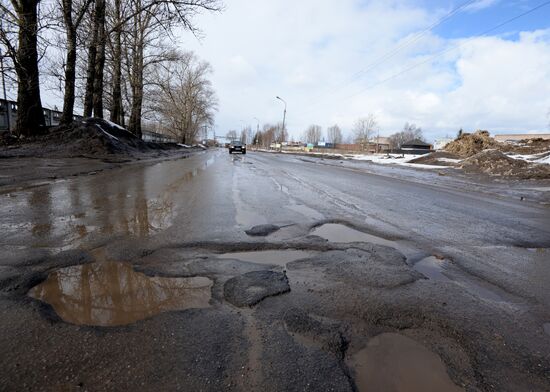 Broken roads in Veliky Novgorod