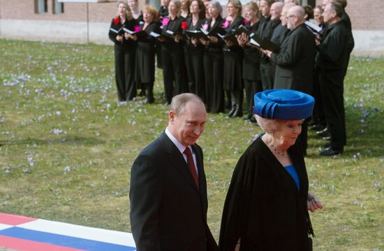 Vladimir Putin on official visit to Netherlands