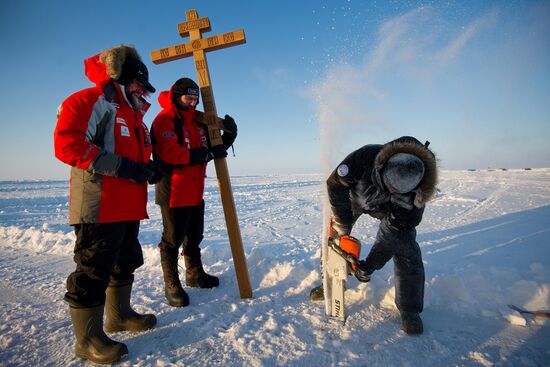 Fyodor Konyukhov’s Karelia-North Pole-Greenland expedition
